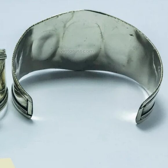 Single Tribal Stones Boho Cuff, Afghan Kuchi Ethnic Bracelet, Handmade Cuff - Picture 3 of 6